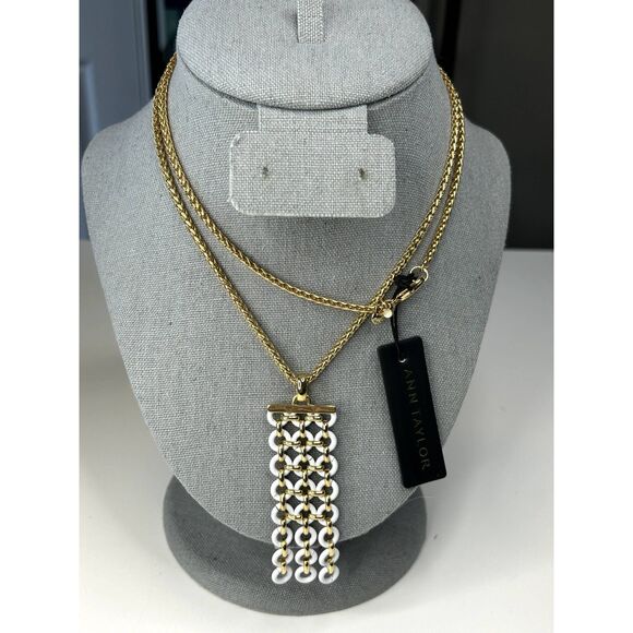 Anne Taylor Linked Circles Necklace New with Tags - Picture 1 of 4